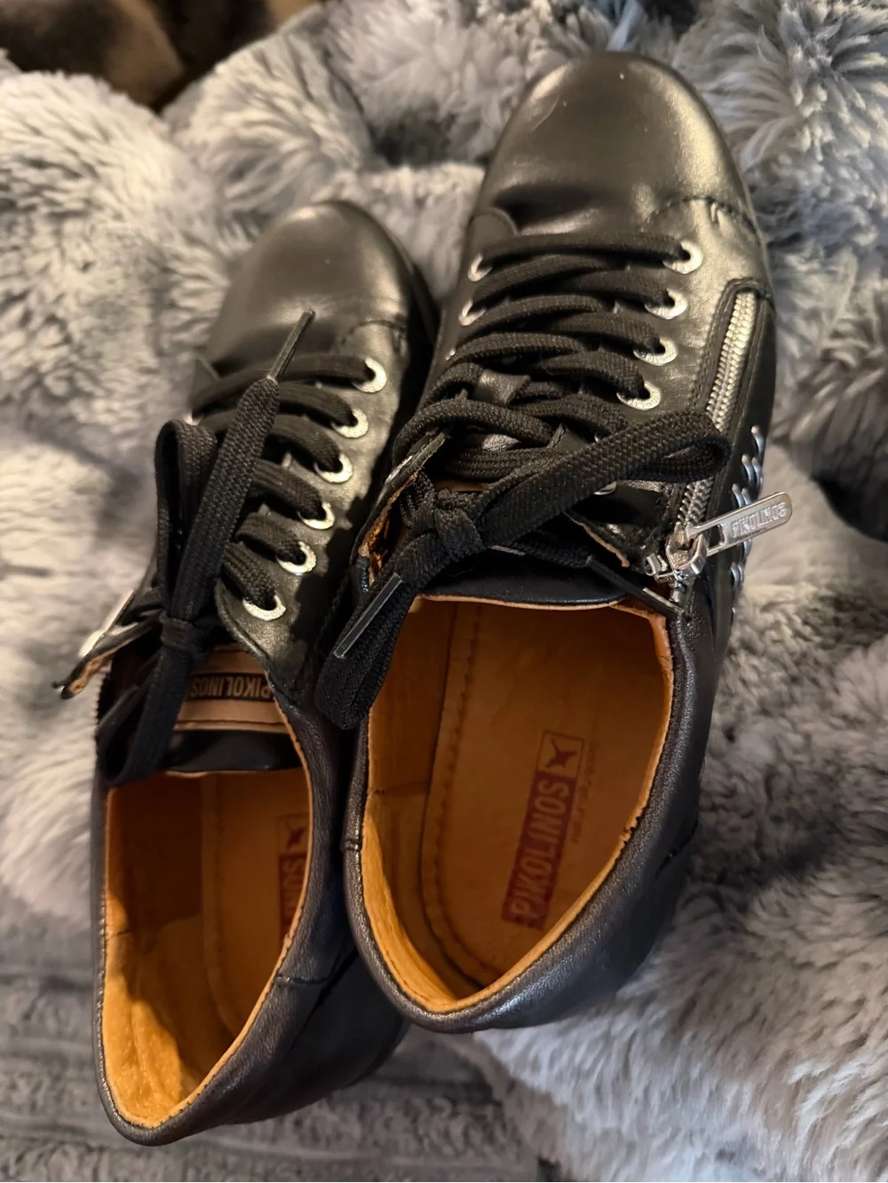 Pikolinos Lagos 901 Black Leather Zip Sneakers Size EU40/US 9-9.5 Like New! $75